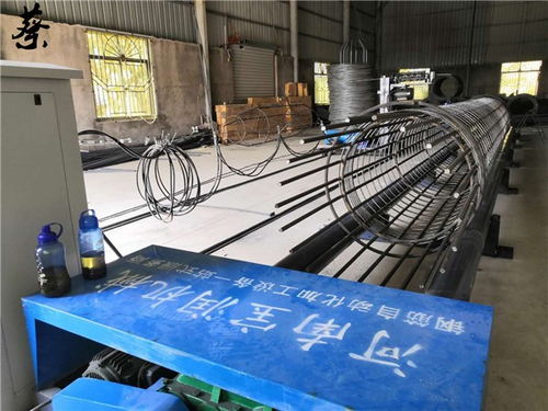 高密鋼筋籠滾焊機(jī)怎么調(diào)節(jié)河南寶潤(rùn)
